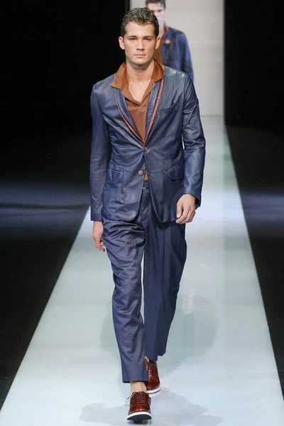Look 30